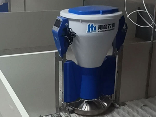 智能飼喂系統研發背景